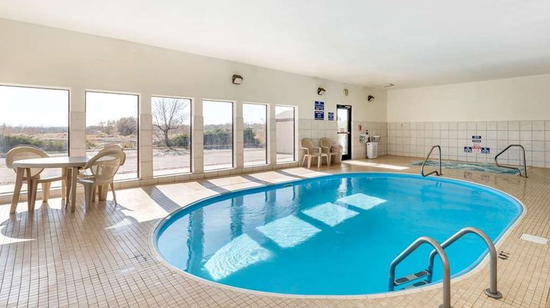 <b>Econo Lodge Pueblo North Pool</b>. Images powered by <a href="https://iceportal.shijigroup.com/" title="IcePortal" target="_blank">IcePortal</a>.