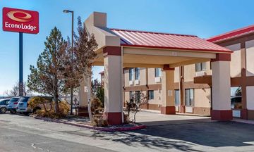 Econo Lodge Pueblo North