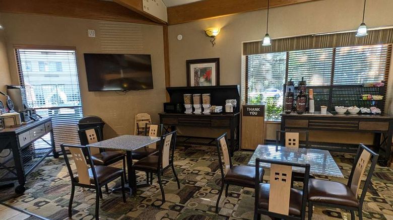 <b>Comfort Inn Restaurant</b>. Images powered by <a href="https://iceportal.shijigroup.com/" title="IcePortal" target="_blank">IcePortal</a>.