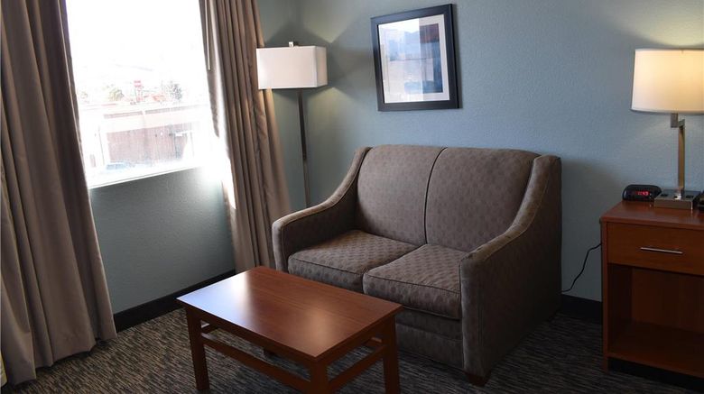 <b>Quality Inn & Suites Garden of the Gods Room</b>. Images powered by <a href="https://iceportal.shijigroup.com/" title="IcePortal" target="_blank">IcePortal</a>.