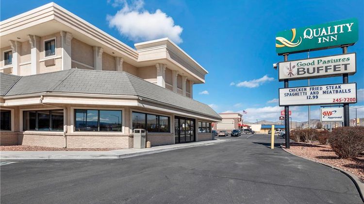 Quality Inn Exterior