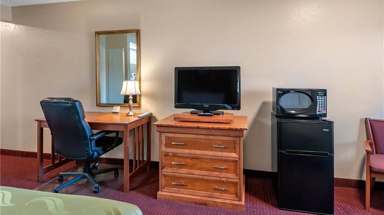 Quality Inn Room
