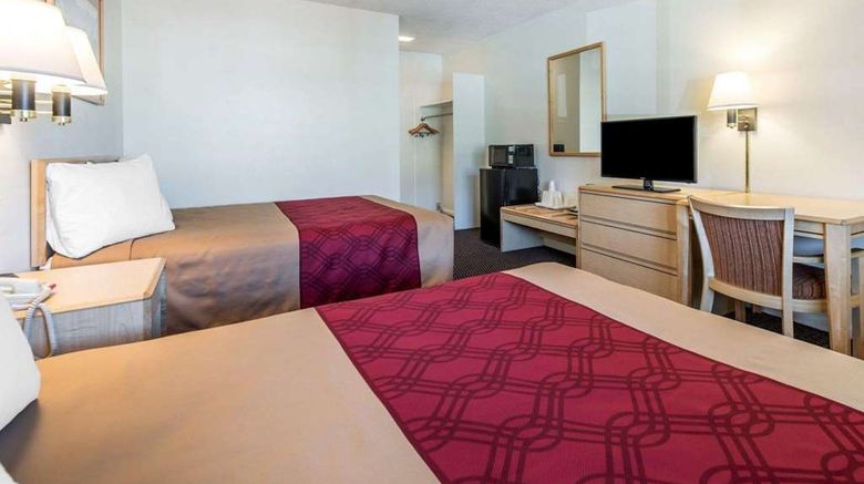 <b>Econo Lodge Colorado Springs Downtown Room</b>. Images powered by <a href="https://iceportal.shijigroup.com/" title="IcePortal" target="_blank">IcePortal</a>.