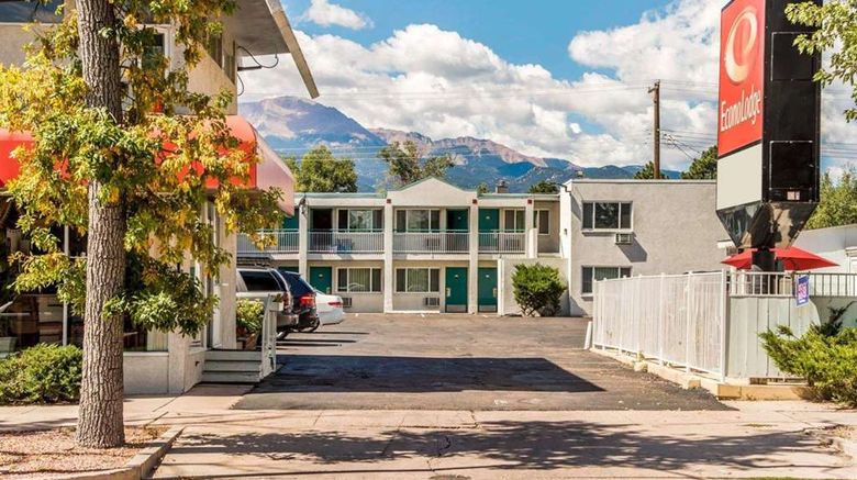 <b>Econo Lodge Colorado Springs Downtown Exterior</b>. Images powered by <a href="https://iceportal.shijigroup.com/" title="IcePortal" target="_blank">IcePortal</a>.