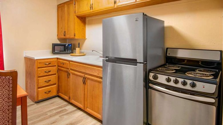 <b>Econo Lodge Inn and Suites Durango Suite</b>. Images powered by <a href="https://iceportal.shijigroup.com/" title="IcePortal" target="_blank">IcePortal</a>.