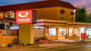 Econo Lodge Inn and Suites Durango
