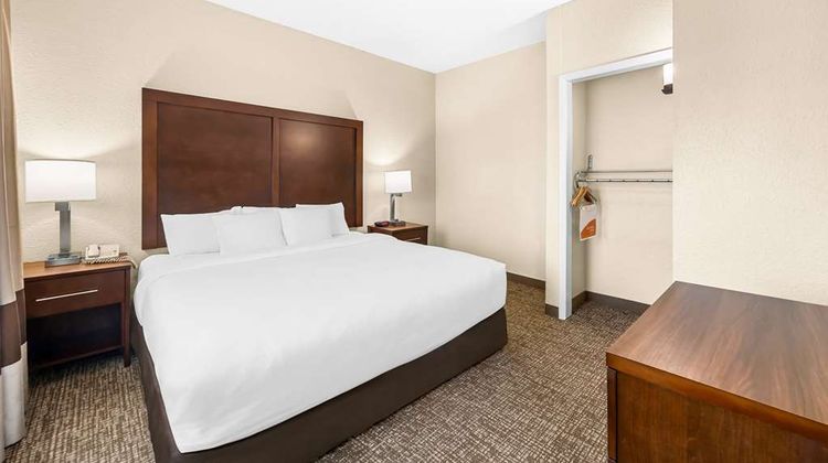 Comfort Inn & Suites Suite