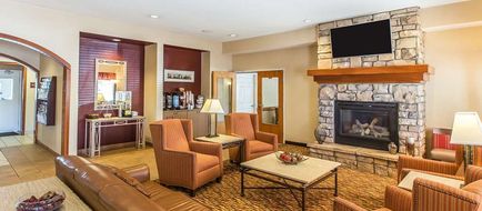 Quality Inn & Suites Loveland Lobby