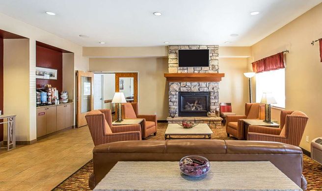Quality Inn & Suites Loveland Lobby