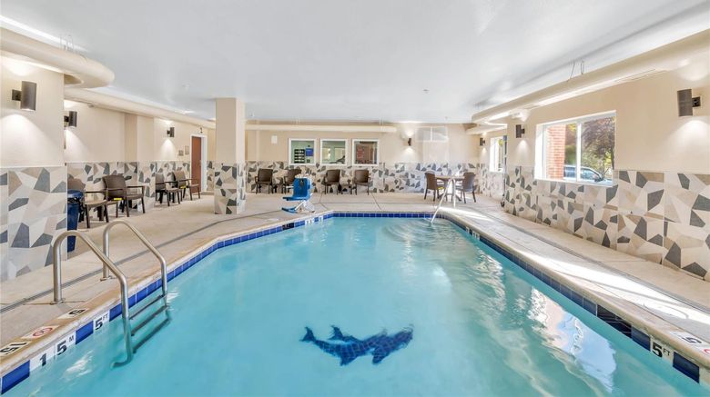 <b>Comfort Suites Lakewood Pool</b>. Images powered by <a href="https://iceportal.shijigroup.com/" title="IcePortal" target="_blank">IcePortal</a>.
