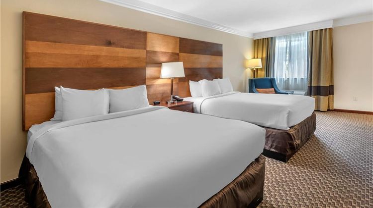 Comfort Inn & Suites Room