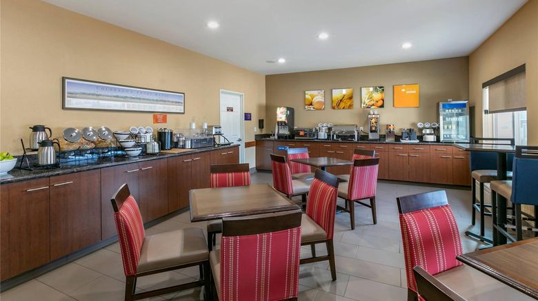 <b>Comfort Inn Fort Collins North Restaurant</b>. Images powered by <a href="https://iceportal.shijigroup.com/" title="IcePortal" target="_blank">IcePortal</a>.