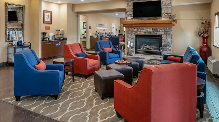 Comfort Inn Fort Collins North Lobby