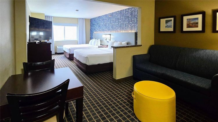 Comfort Inn Fort Collins North Suite