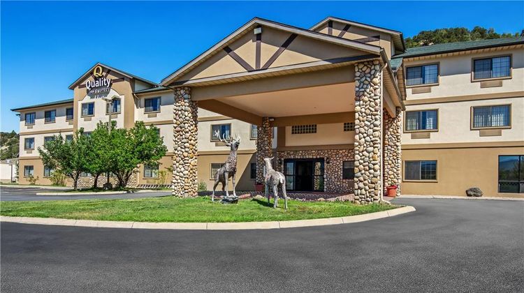 Quality Inn & Suites Vail Valley Exterior