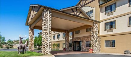 Quality Inn & Suites Vail Valley Exterior