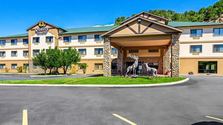 Quality Inn & Suites Vail Valley Exterior
