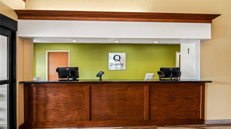 <b>Quality Inn & Suites Vail Valley Lobby</b>. Images powered by <a href="https://iceportal.shijigroup.com/" title="IcePortal" target="_blank">IcePortal</a>.