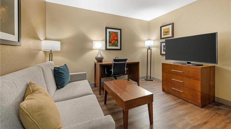 Comfort Inn & Suites Suite
