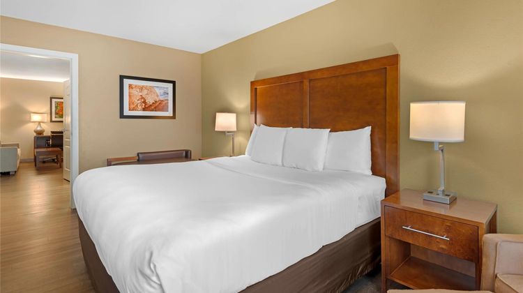 Comfort Inn & Suites Suite
