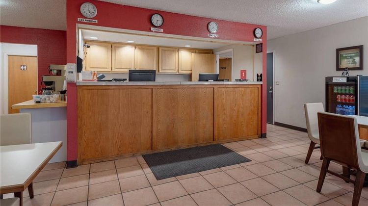 Econo Lodge Lobby