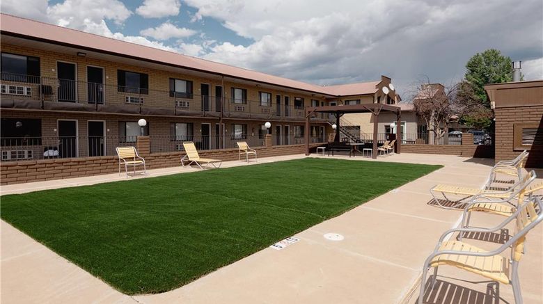 <b>Econo Lodge Pool</b>. Images powered by <a href="https://iceportal.shijigroup.com/" title="IcePortal" target="_blank">IcePortal</a>.