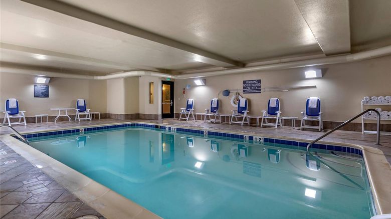 <b>Comfort Suites at Evergreen Parkway Pool</b>. Images powered by <a href="https://iceportal.shijigroup.com/" title="IcePortal" target="_blank">IcePortal</a>.