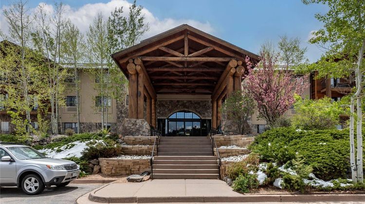 Comfort Suites at Evergreen Parkway Exterior