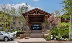 Comfort Suites at Evergreen Parkway