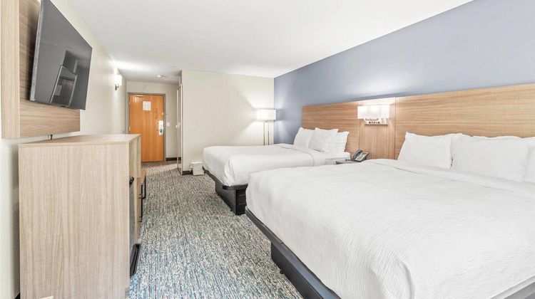 Quality Inn & Suites ON THE RIVER Suite