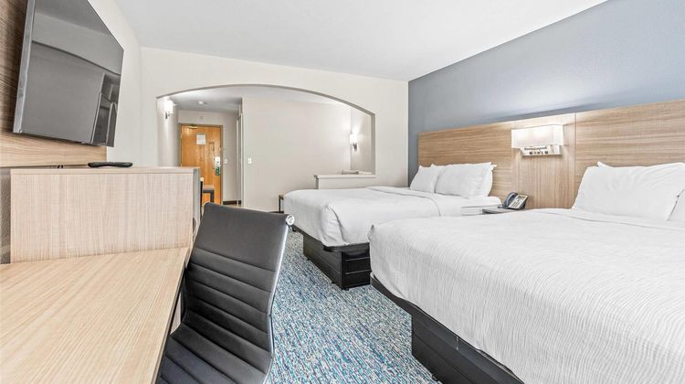 Quality Inn & Suites ON THE RIVER Room