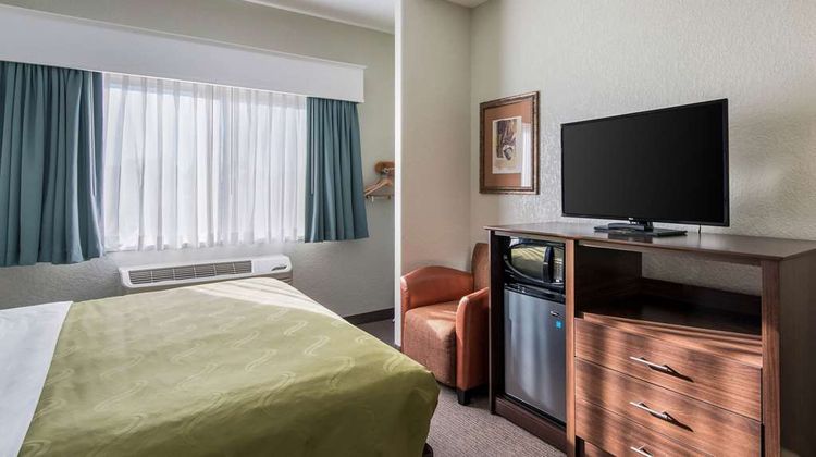 Quality Inn and Suites Pueblo West Room