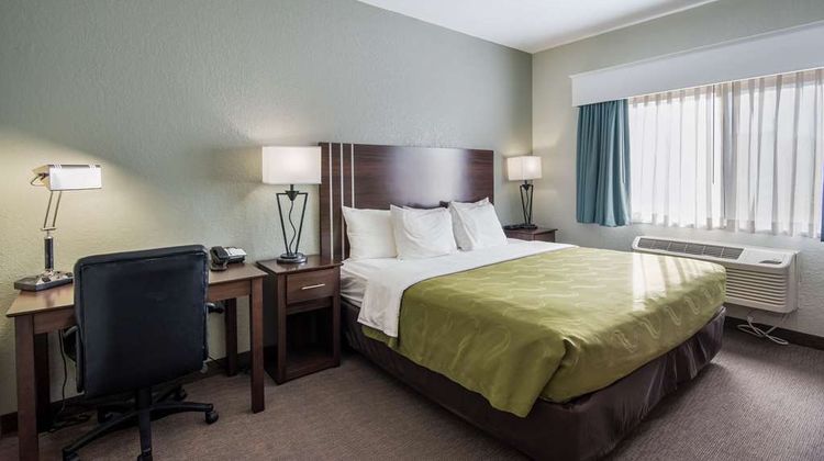 Quality Inn and Suites Pueblo West Room