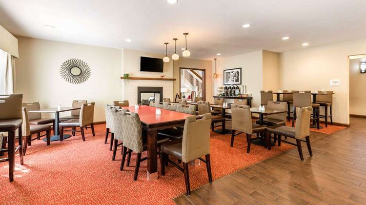 Quality Inn & Suites University Restaurant