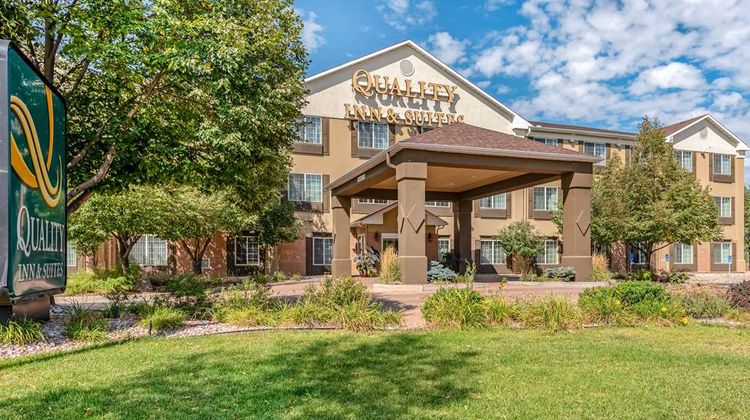 Quality Inn & Suites University Exterior