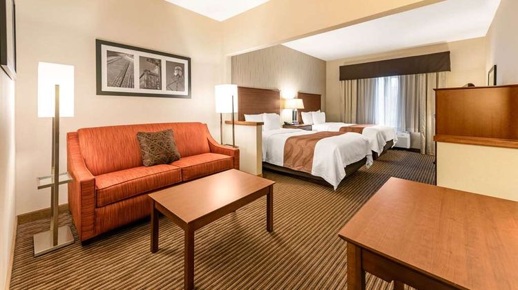 Quality Inn & Suites University Room