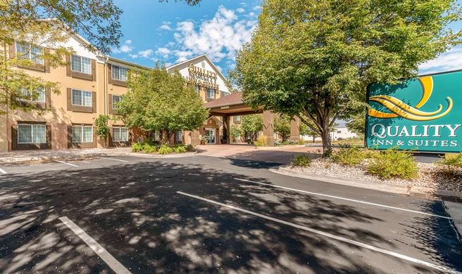 Quality Inn & Suites University Exterior