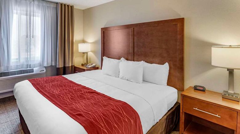<b>Comfort Inn Denver West Suite</b>. Images powered by <a href="https://iceportal.shijigroup.com/" title="IcePortal" target="_blank">IcePortal</a>.