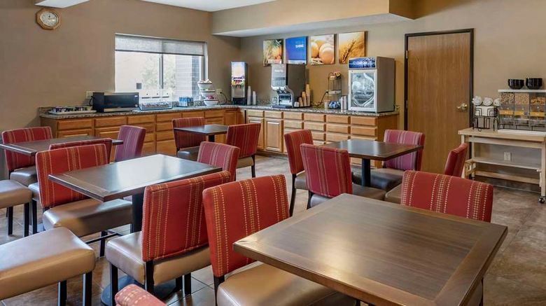<b>Comfort Inn Denver West Restaurant</b>. Images powered by <a href="https://iceportal.shijigroup.com/" title="IcePortal" target="_blank">IcePortal</a>.