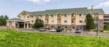 Quality Inn & Stes Westminster Exterior