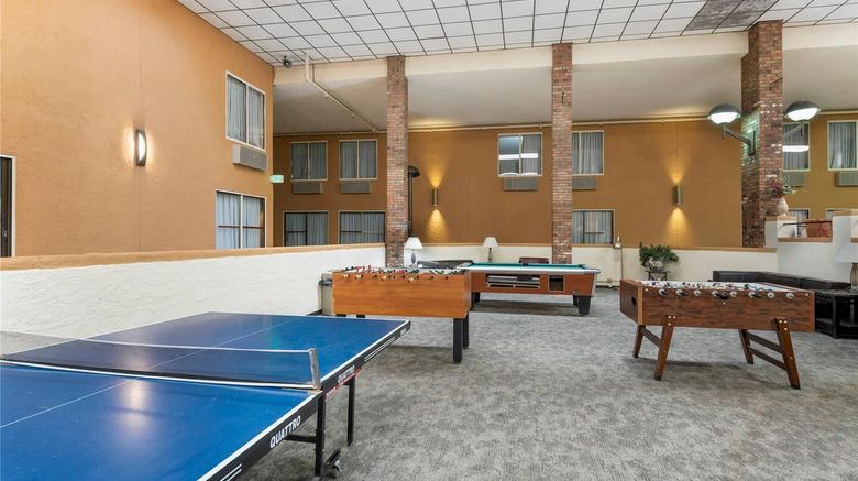 <b>Quality Inn Alamosa Lobby</b>. Images powered by <a href="https://iceportal.shijigroup.com/" title="IcePortal" target="_blank">IcePortal</a>.