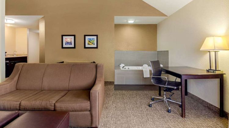Comfort Inn Greeley Suite