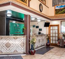 Quality Inn Trinidad Lobby