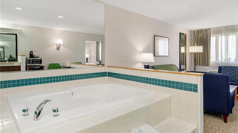 <b>Quality Inn & Suites DIA/Gateway Park Suite</b>. Images powered by <a href="https://iceportal.shijigroup.com/" title="IcePortal" target="_blank">IcePortal</a>.