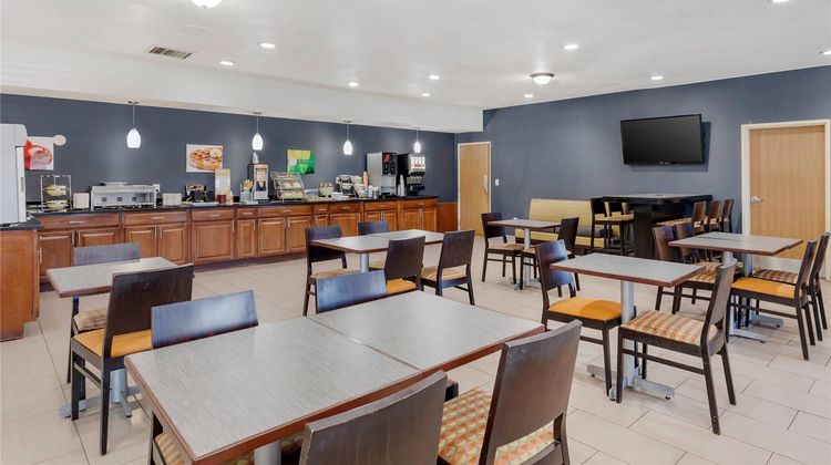 Quality Inn & Suites DIA/Gateway Park Restaurant