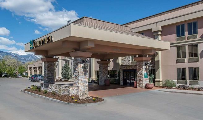 Quality Inn South Exterior