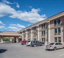 Quality Inn South Exterior