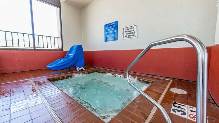 Quality Inn South Pool