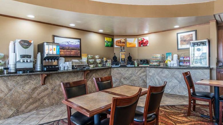 <b>Quality Inn South Restaurant</b>. Images powered by <a href="https://iceportal.shijigroup.com/" title="IcePortal" target="_blank">IcePortal</a>.