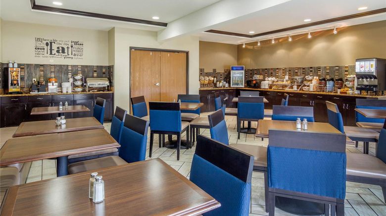 <b>Comfort Inn Sterling Restaurant</b>. Images powered by <a href="https://iceportal.shijigroup.com/" title="IcePortal" target="_blank">IcePortal</a>.